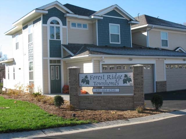 Primary Photo - Forest Ridge Townhomes