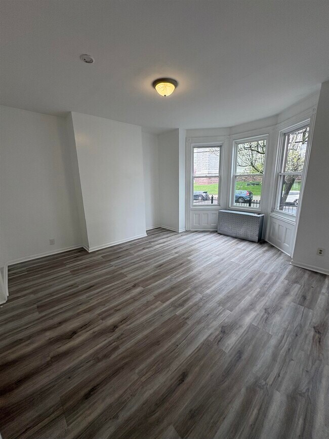 Foto del edificio - 139 Clifton Ave