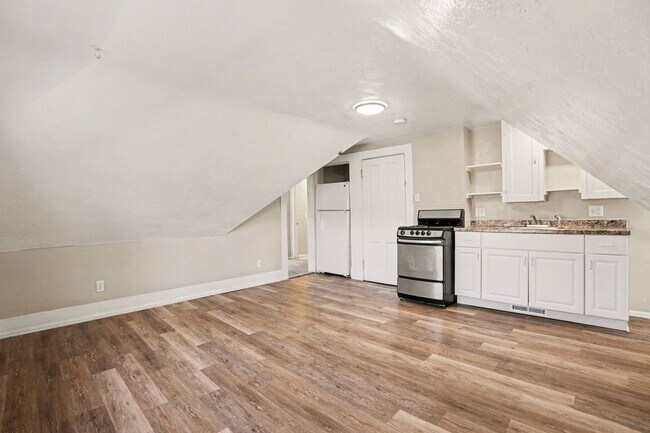 Photo - 403 N Wahsatch Ave Apartment