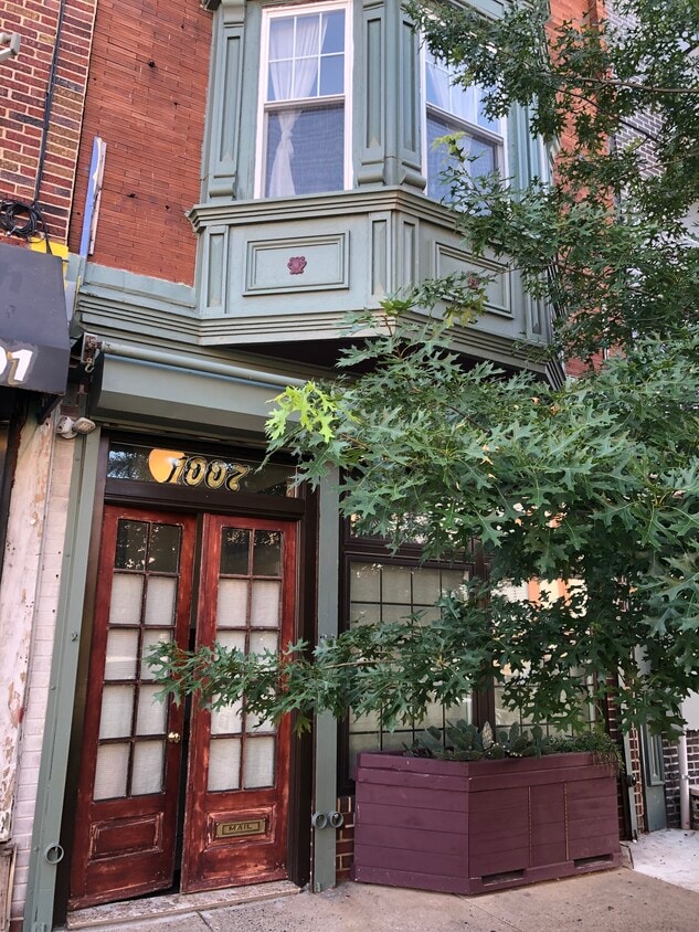 Primary Photo - 1007 N Marshall St