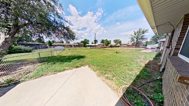 Building Photo - 4675 Holland St