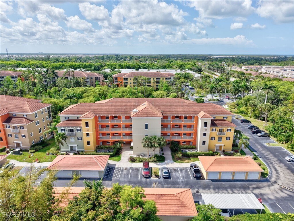 Foto principal - 4420 Botanical Pl Cir