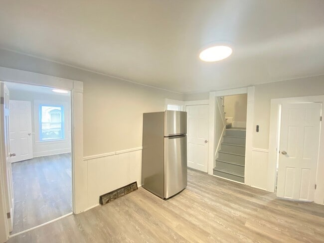 Foto del edificio - 8 Parkinson Ct