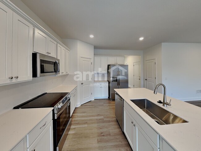 Foto del edificio - 204 Deanscroft Dr