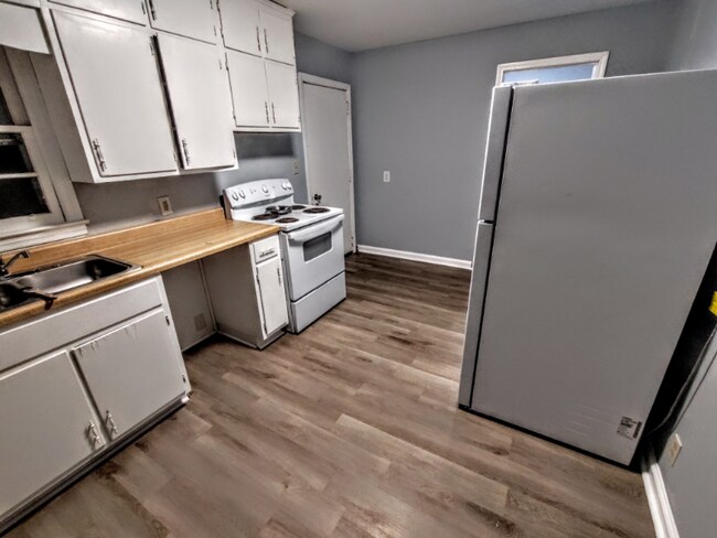 Foto del edificio - 100 Willow Ave