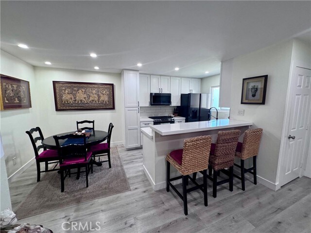 Building Photo - 1072 Cabrillo Park Dr