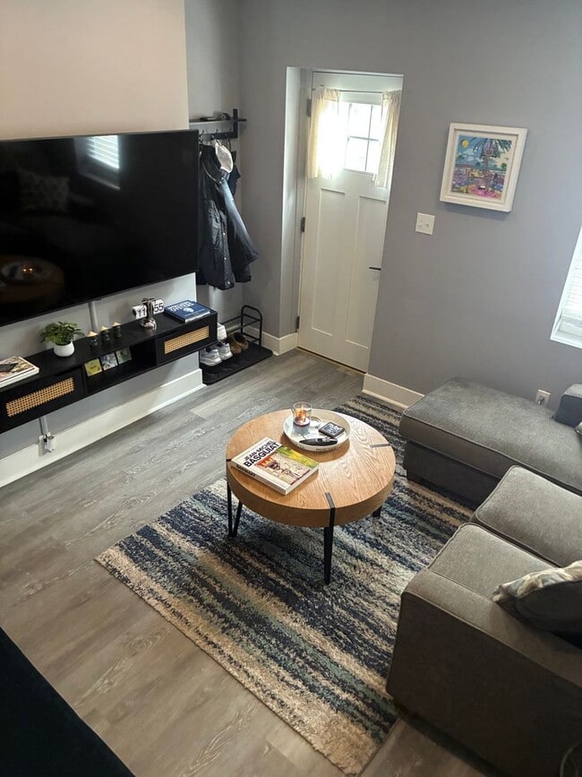 Photo - Great 2 Bed 2 Bath with GREAT Location! House