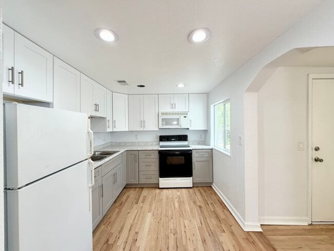 Photo - Move-in Ready Ranch House