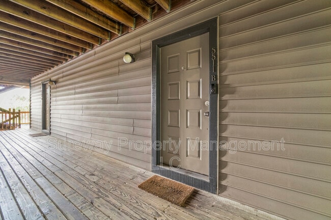 Building Photo - 5511B Aberdeen Dr