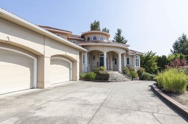 Foto del edificio - Stunning Mediterranean-style villa situate...