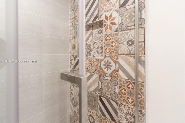 Foto del edificio - 19370 Collins Ave