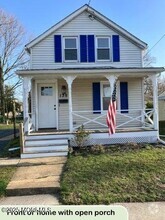 Building Photo - 135 3rd St
