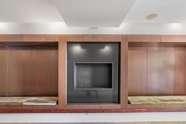 Photo - 505 S Milton Ave House