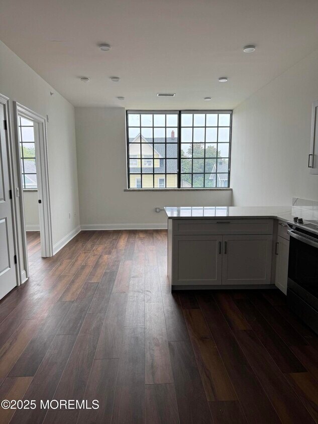 Foto principal - 179 Chelsea Ave