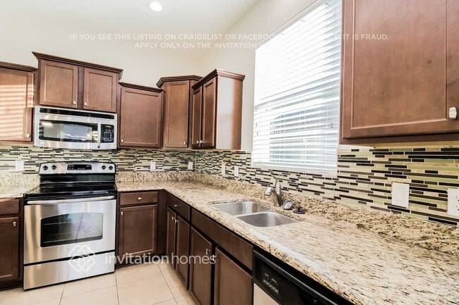 Building Photo - 3512 Rhapsody St