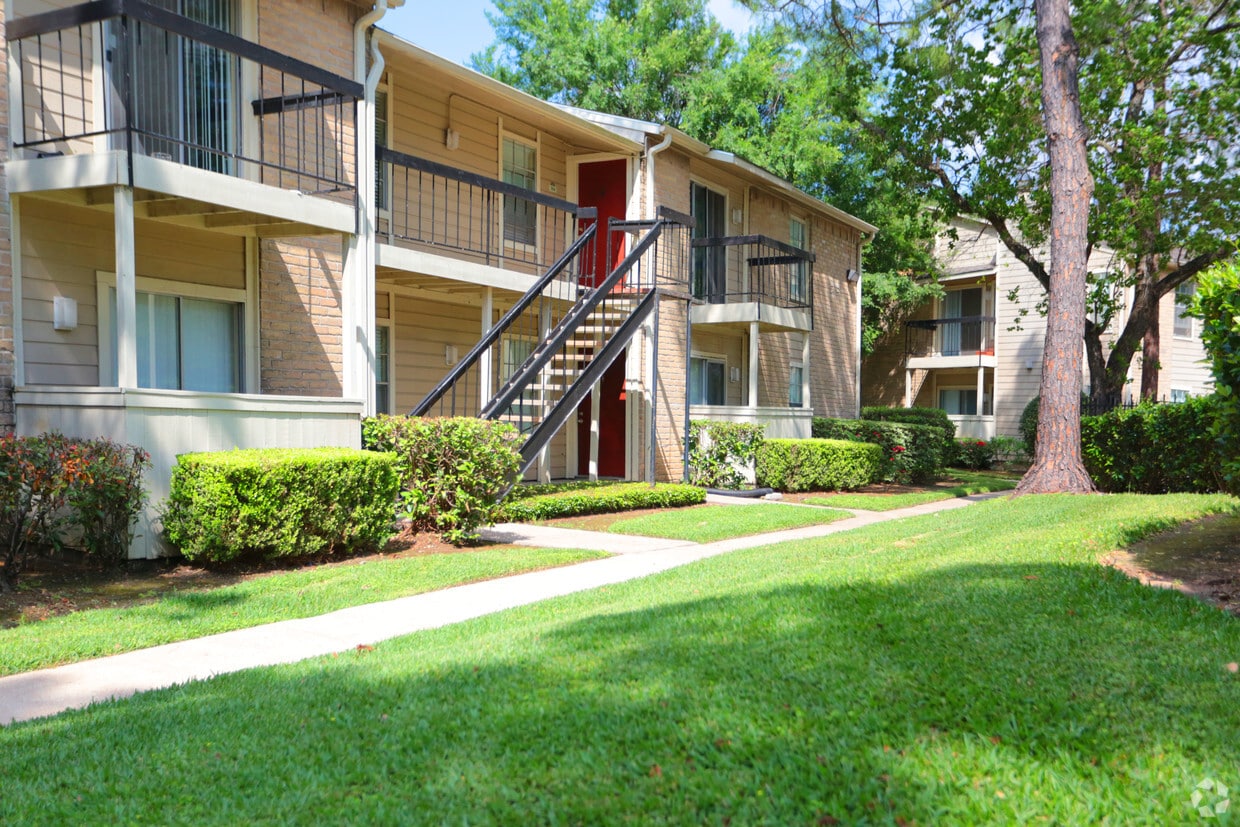 Primary Photo - Harvest Hill Apartments