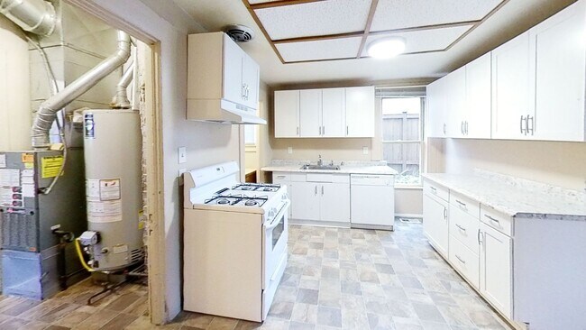 Foto del edificio - Single Family home located in the York Neighborhood