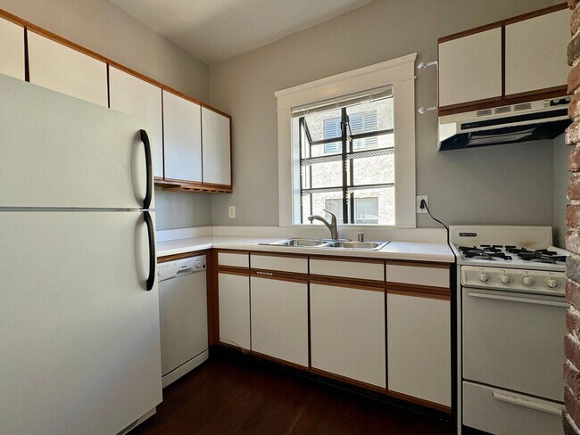 Foto del edificio - 2129 B St