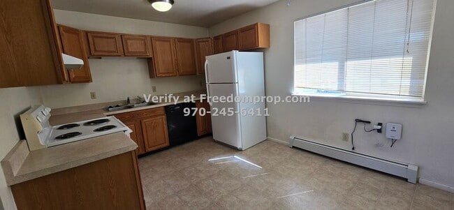 Building Photo - 1625 White Ave