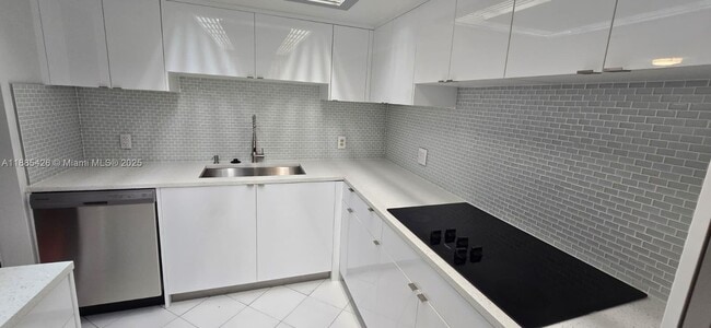 Foto del edificio - 2843 S Bayshore Dr