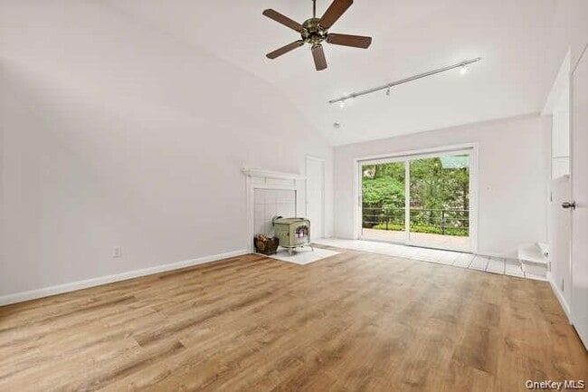 Building Photo - 93 Seton Dr