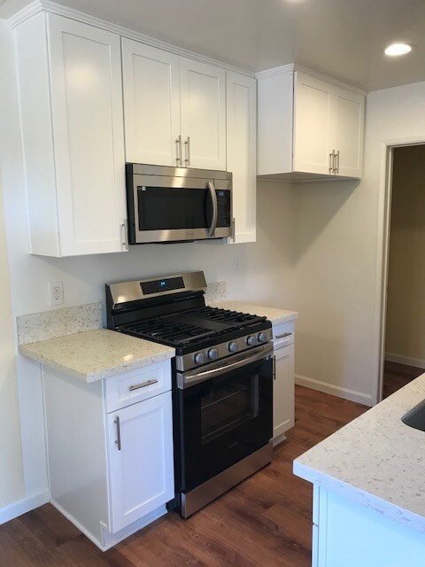 Kitchen Stove Side - 3826 Prospect Ave