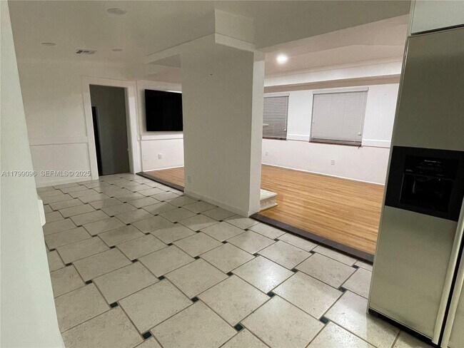 Foto del edificio - 63 NW 51st Ave