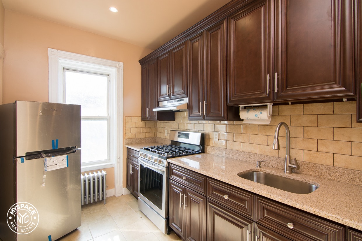 Primary Photo - 812 Sterling Pl