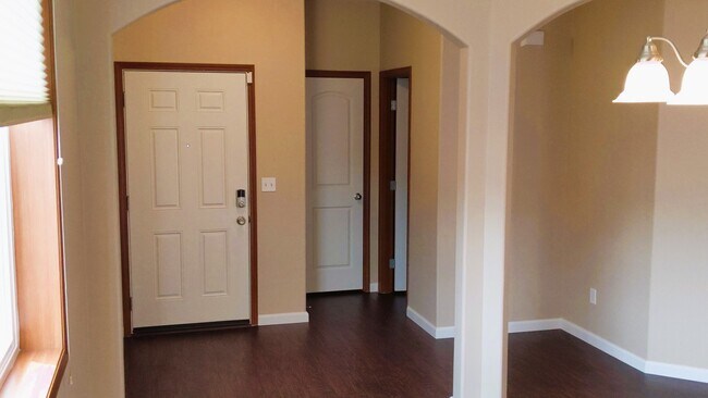 Foto del edificio - 8242 54th Ct SE