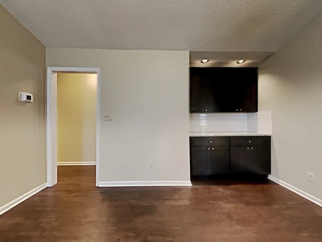 Building Photo - 1909 Dembrigh Ln