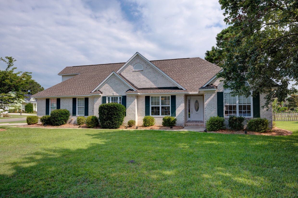Primary Photo - 1511 Edgefield Ct