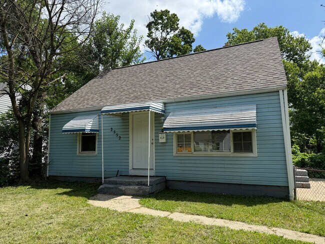 Building Photo - 2552 Renwood Pl