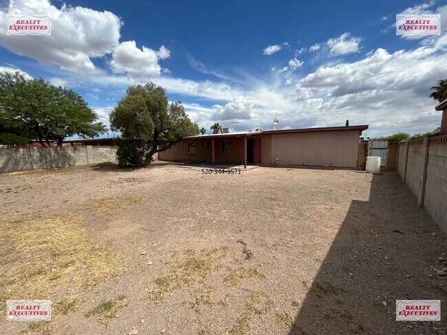 Foto del edificio - Tucson Blvd & Irvington Rd area - 4 Bedroo...