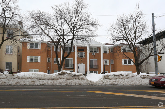 Foto del edificio - Allison Apartments