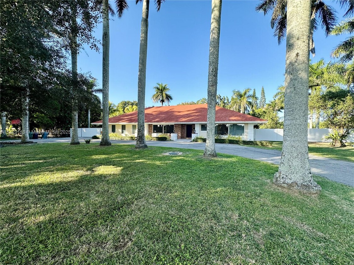 Foto principal - 16455 SW 236th St