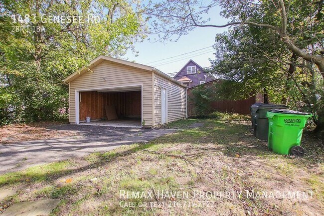 Building Photo - 1483 Gensee Rd #1/DN, S. Euclid - Spacious...