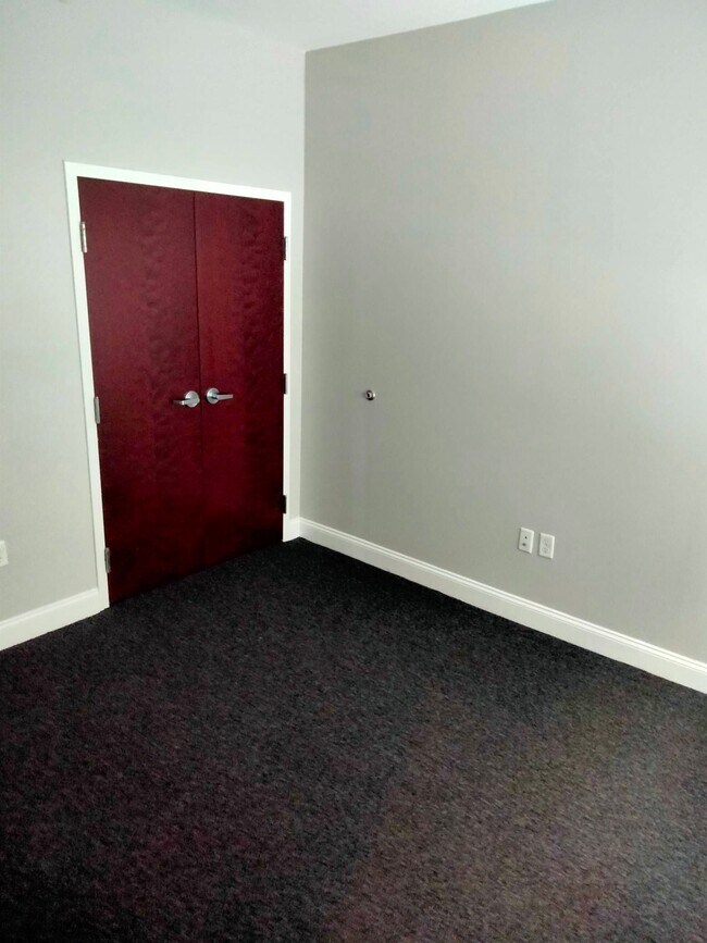 Foto del edificio - 210 Farmington Ave