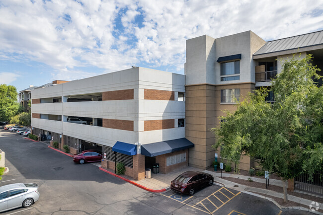 Foto del edificio - Biltmore Square Apartments