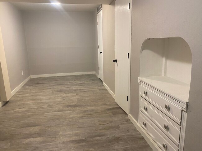 LL Family Room - 7101 South Ave