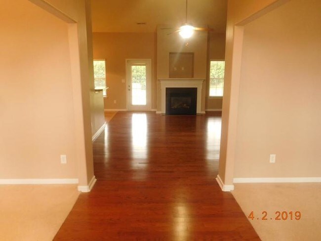 Building Photo - 2509 Kinmere Dr