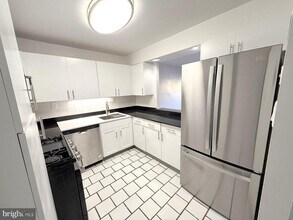 Building Photo - 606 Cooper Landing Rd