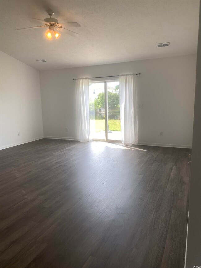 Foto del edificio - 4351 Heartwood Ln