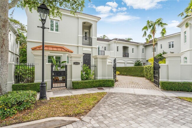 Foto del edificio - 10155 SW 75th Pl