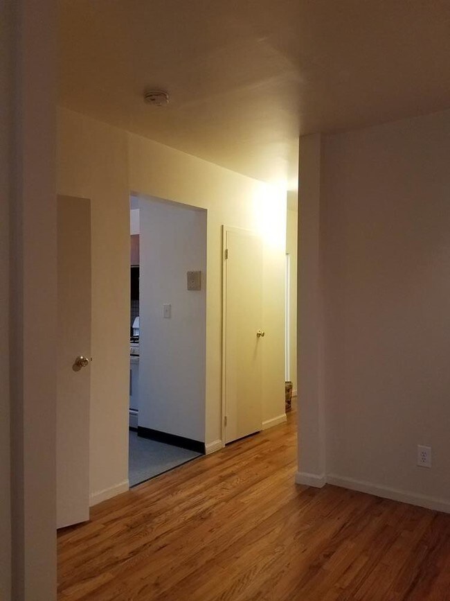 Building Photo - 456 West 37th Street