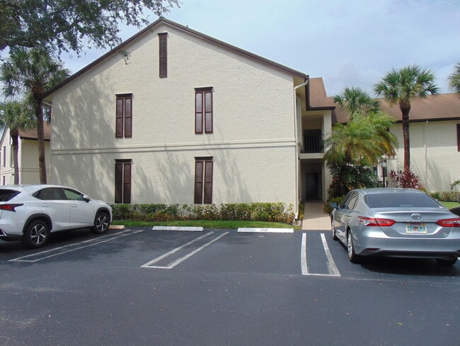 Building Photo - 3385 Jog Park Dr
