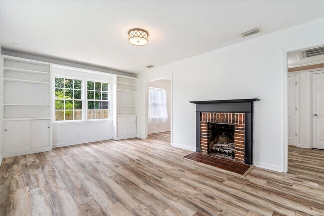 Foto del edificio - MIDTOWN COTTAGE