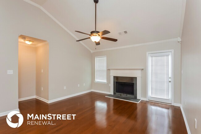 Foto del edificio - 1420 Saddlebrook Ct