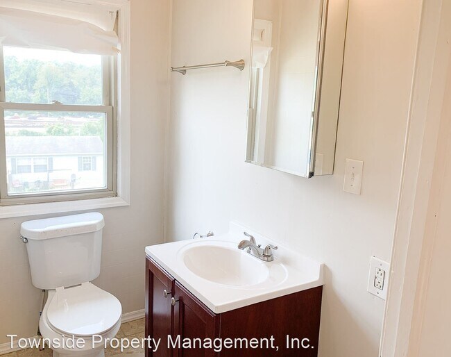 Building Photo - 2 br, 1 bath House - 1100 Montgomery St.