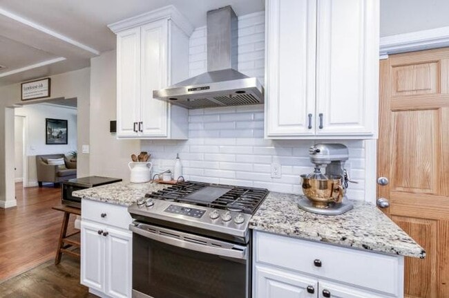 Foto del edificio - 3054 E Brown Ave