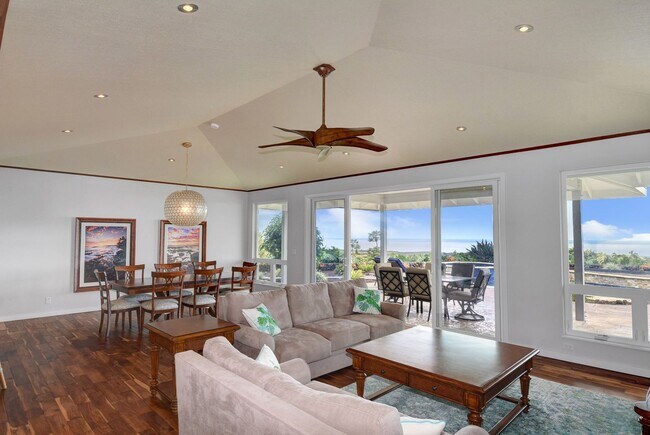 Foto del edificio - Stunning Ocean View House with Pool in Wai...